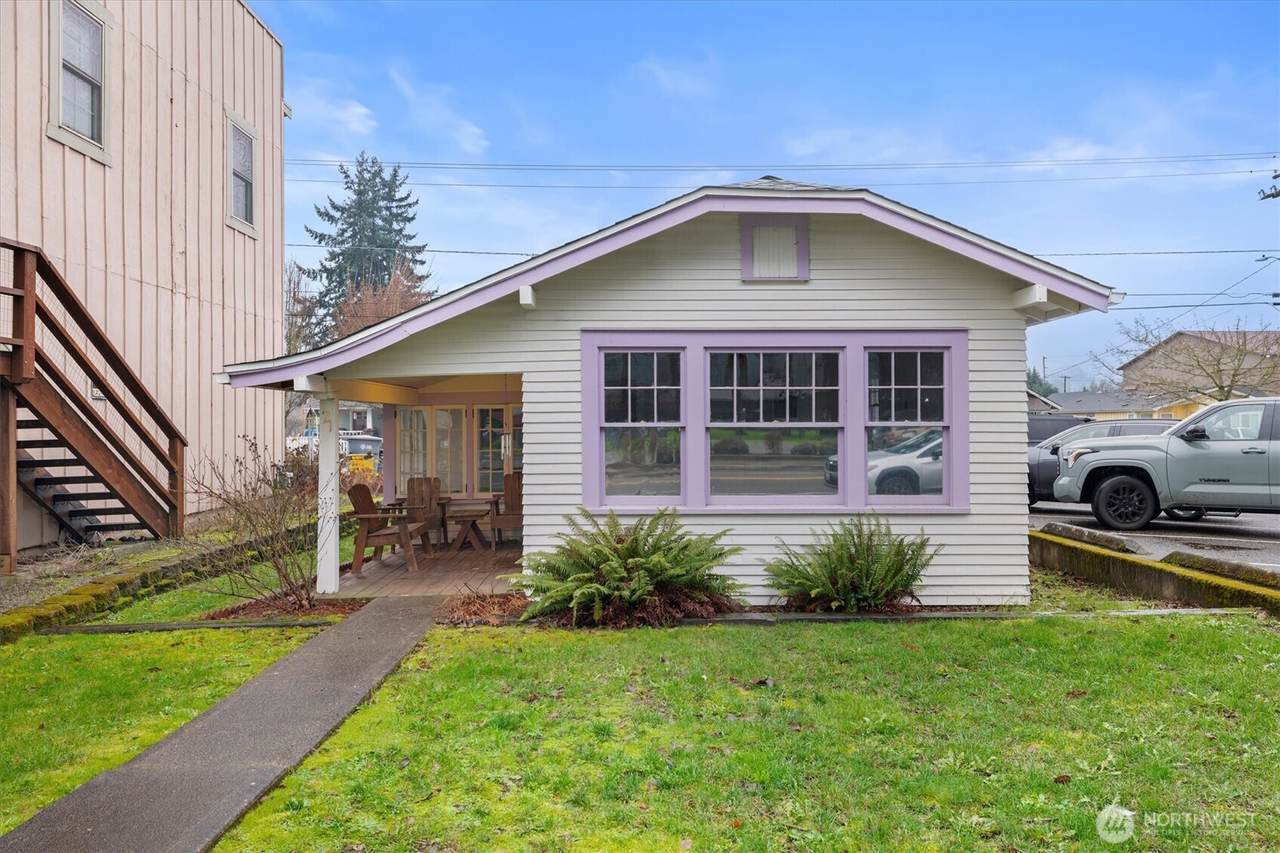 121 Van Scoyoc Avenue - Photo 1