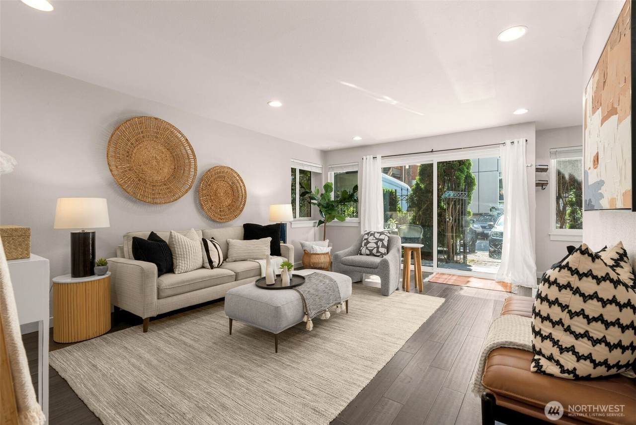 2219 Eastlake Avenue - Photo 1