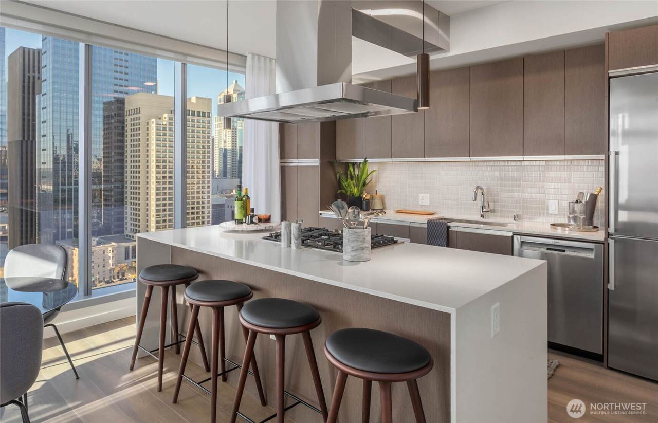 800 Columbia Street - Photo 1