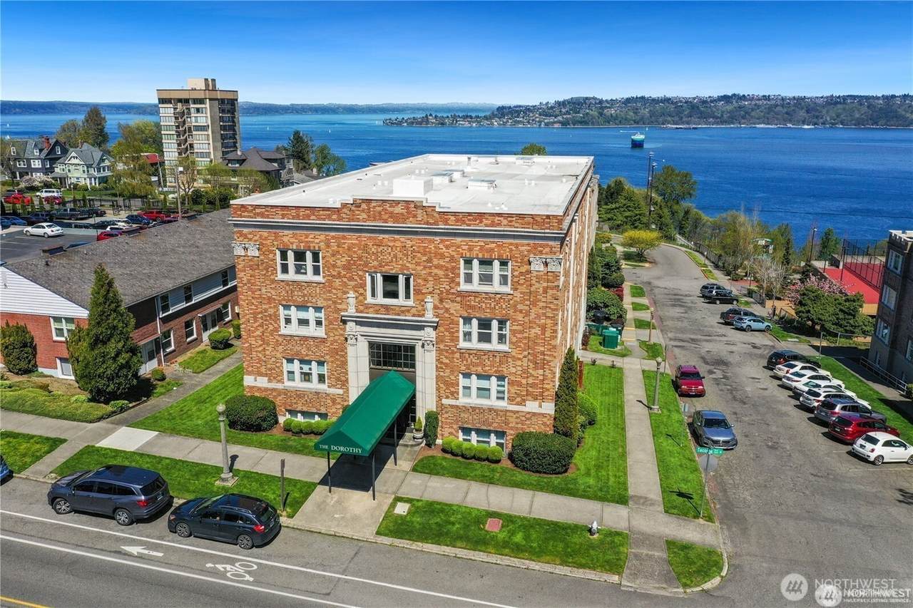 301 Tacoma Avenue - Photo 1