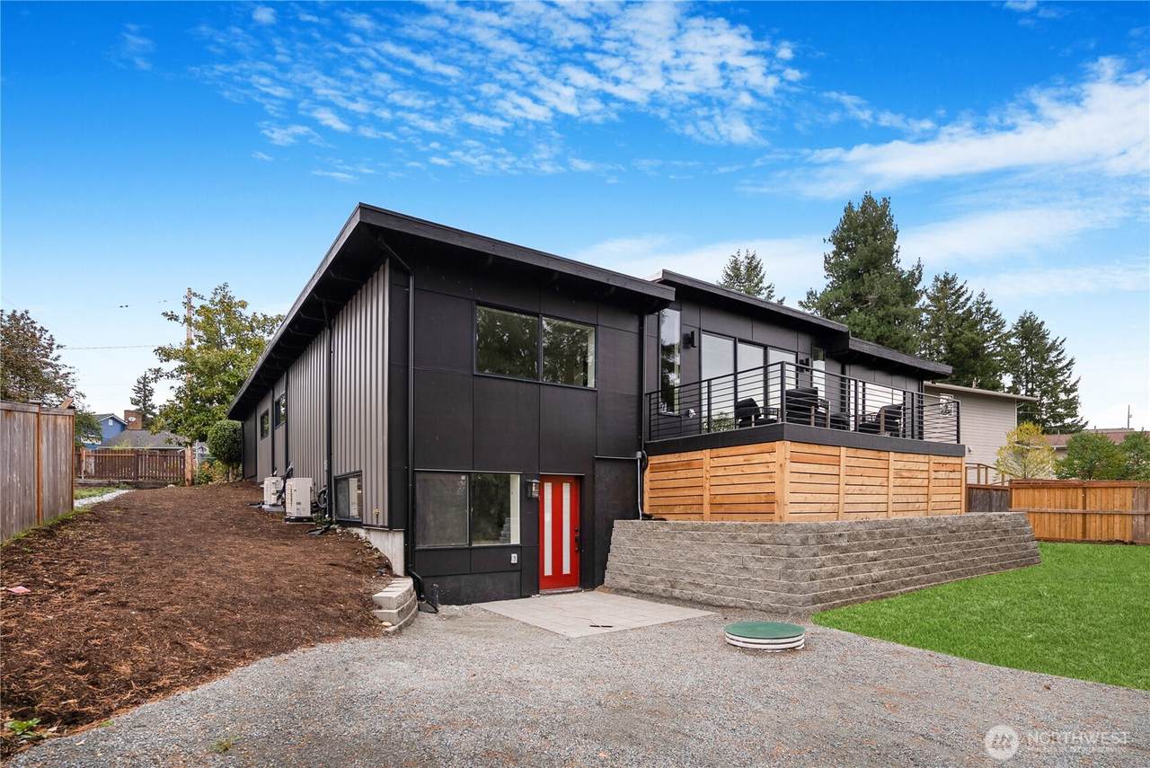 11647 Beacon Avenue - Photo 1