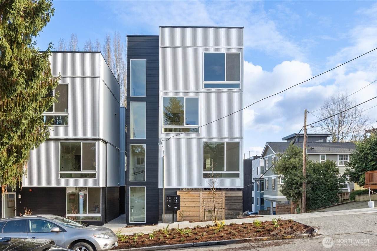 3114 Queen Anne Avenue - Photo 1