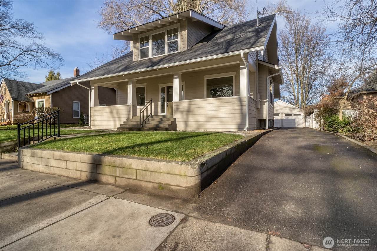 1037 Alder Street - Photo 1