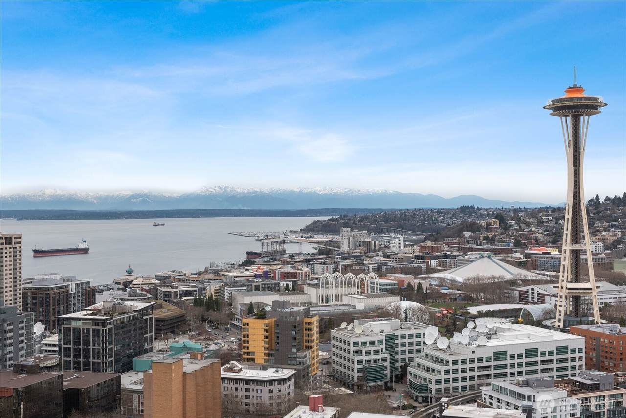 583 Battery Street - Photo 1