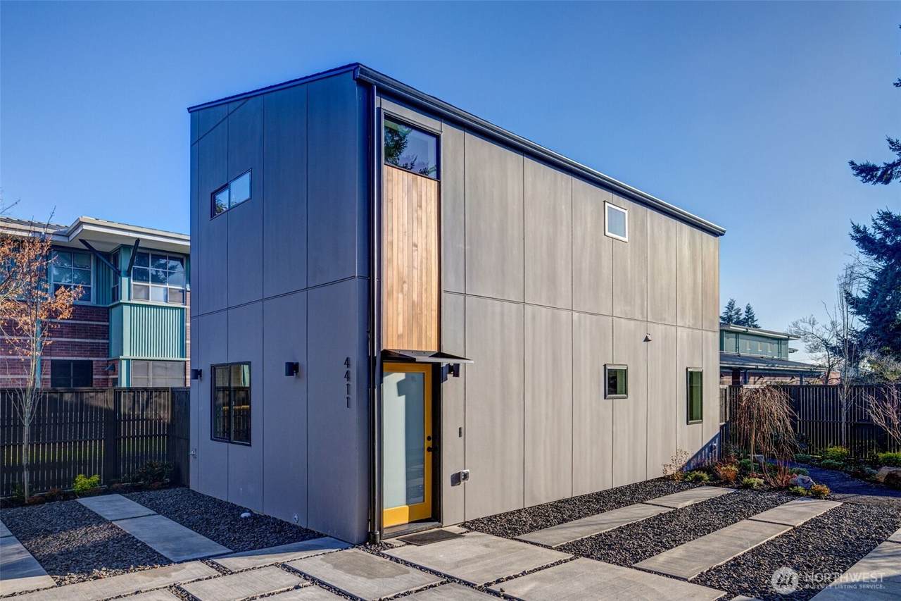 4411 Holly Street - Photo 1