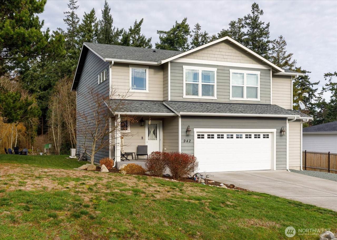 942 Walker Heights Place - Photo 1
