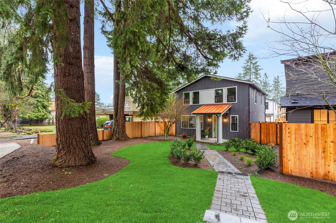 11607 112th Street - Photo 1