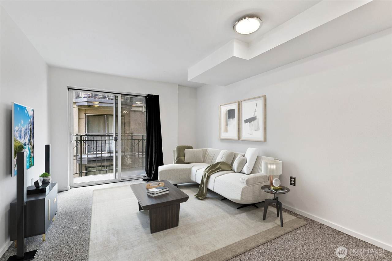 425 Vine Street - Photo 1