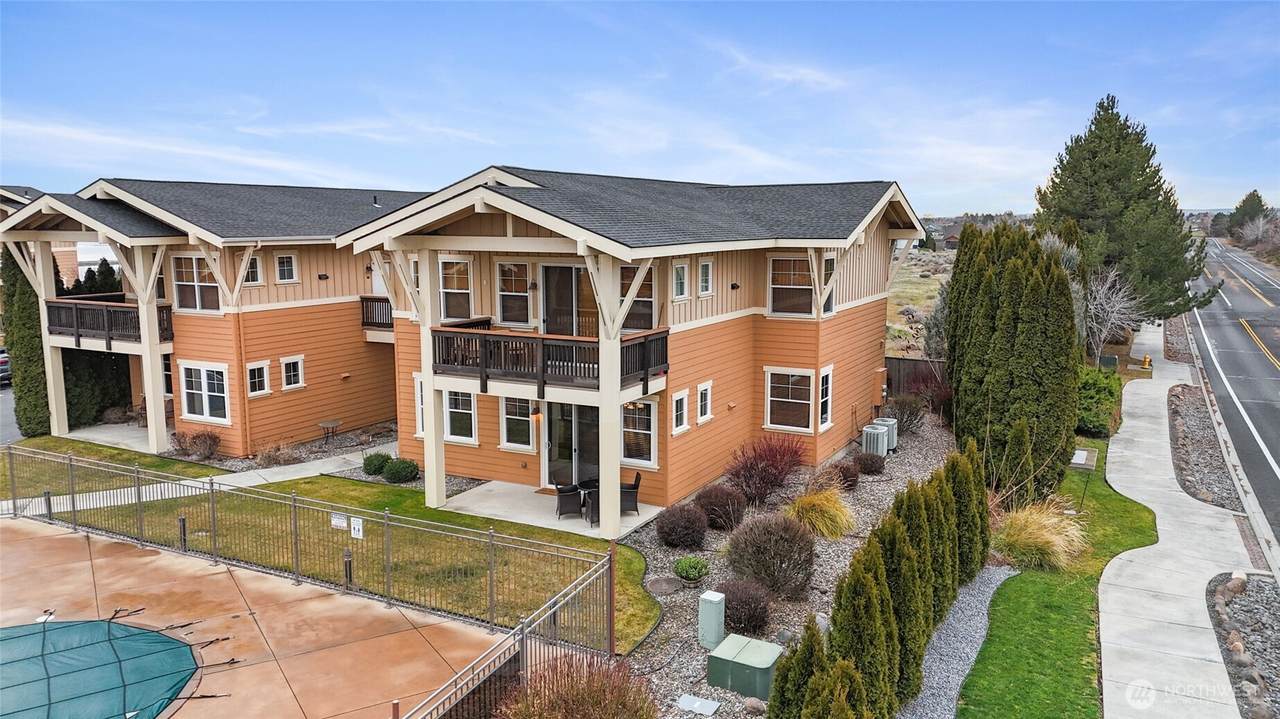 4395 Westshore Drive - Photo 1