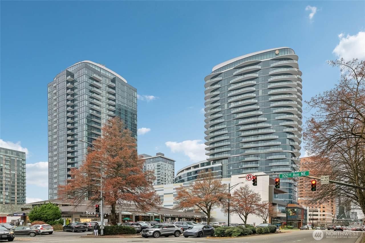 838 Avenue Square - Photo 1