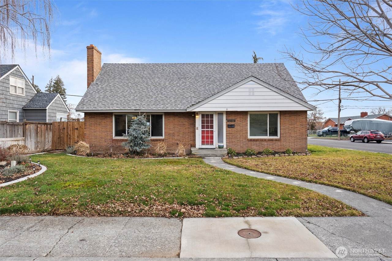 1162 D Street - Photo 1