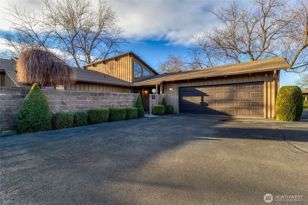 619 Country Club Road - Photo 1