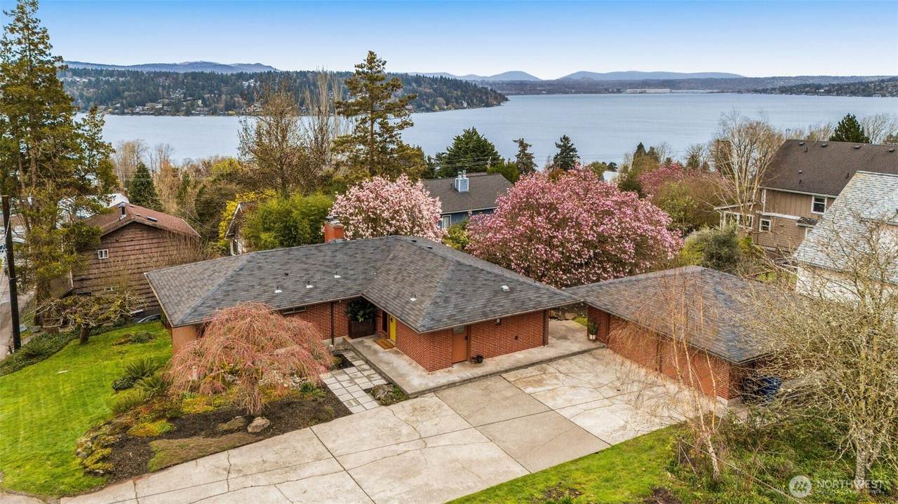 6531 Seward Park (Not On Arterial) Avenue - Photo 1