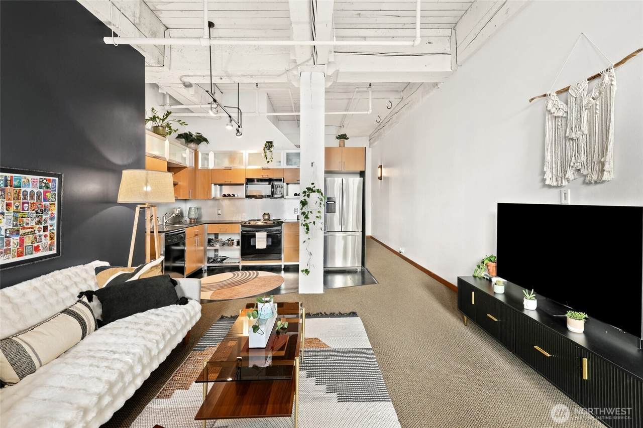 1120 Cliff Avenue - Photo 1