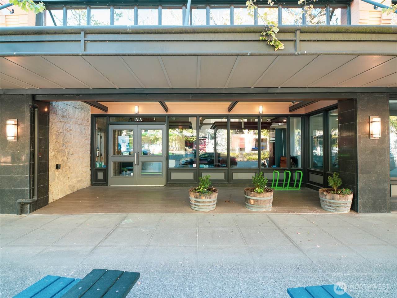 1313 Commercial Street - Photo 1