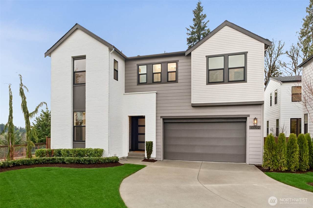 13806 85th Street - Photo 1