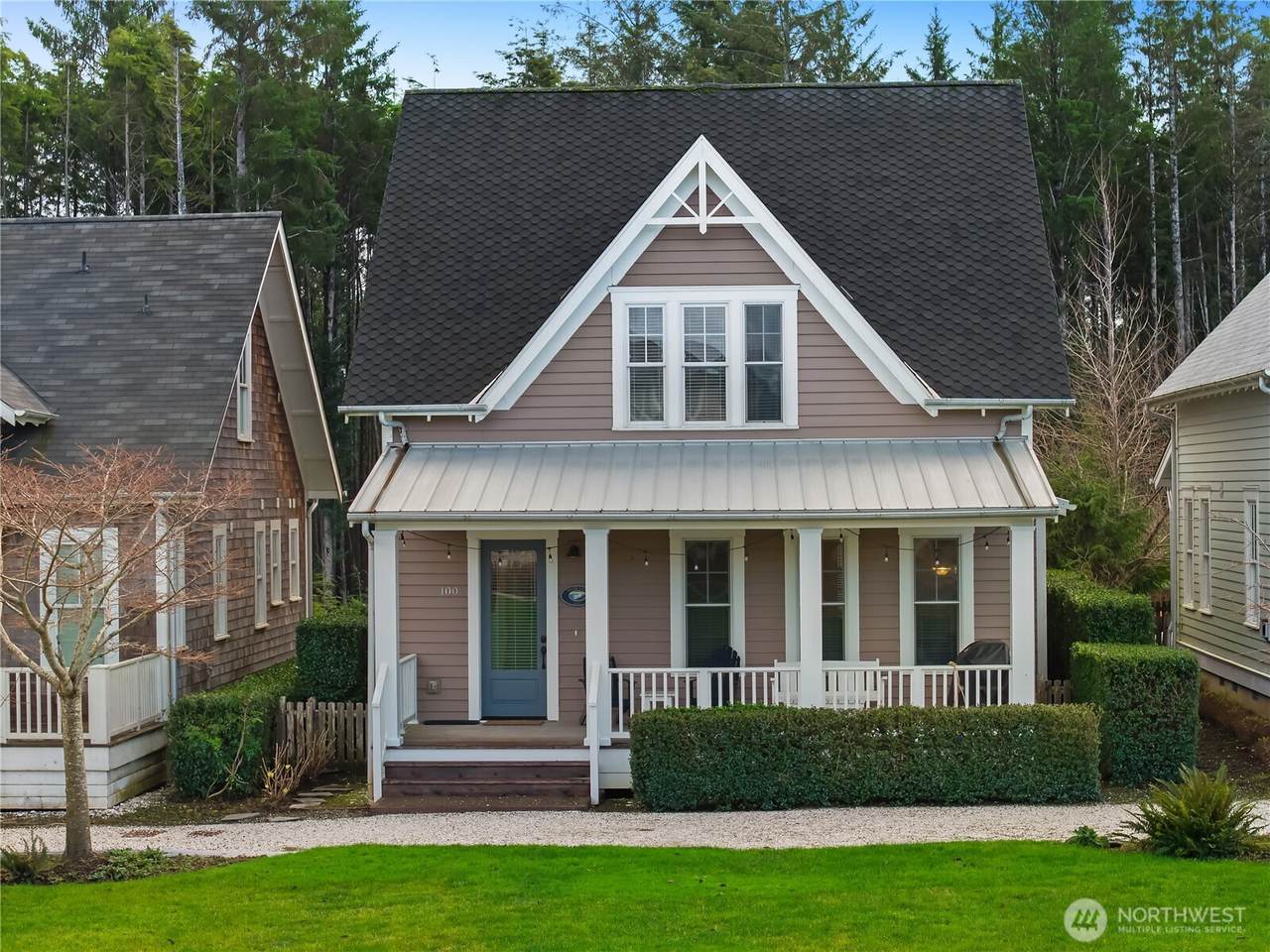 100 Horseshoe Lane - Photo 1