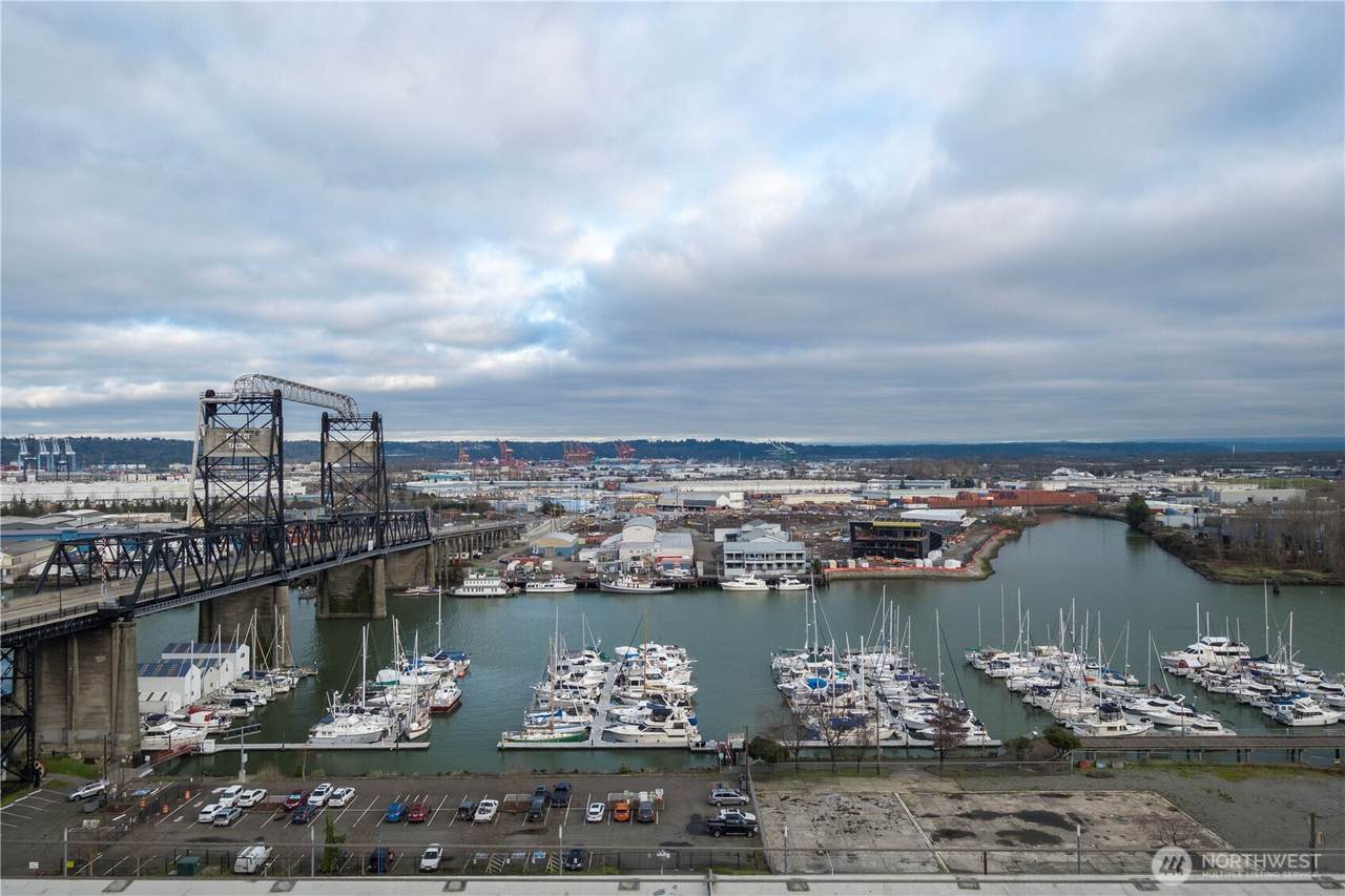 1120 Cliff Avenue - Photo 1