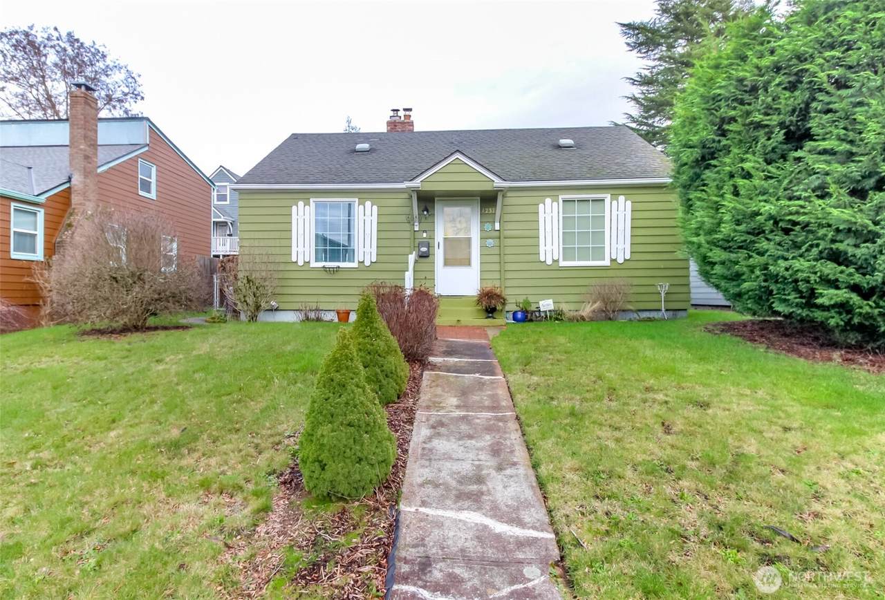 1237 Ridgewood Avenue - Photo 1