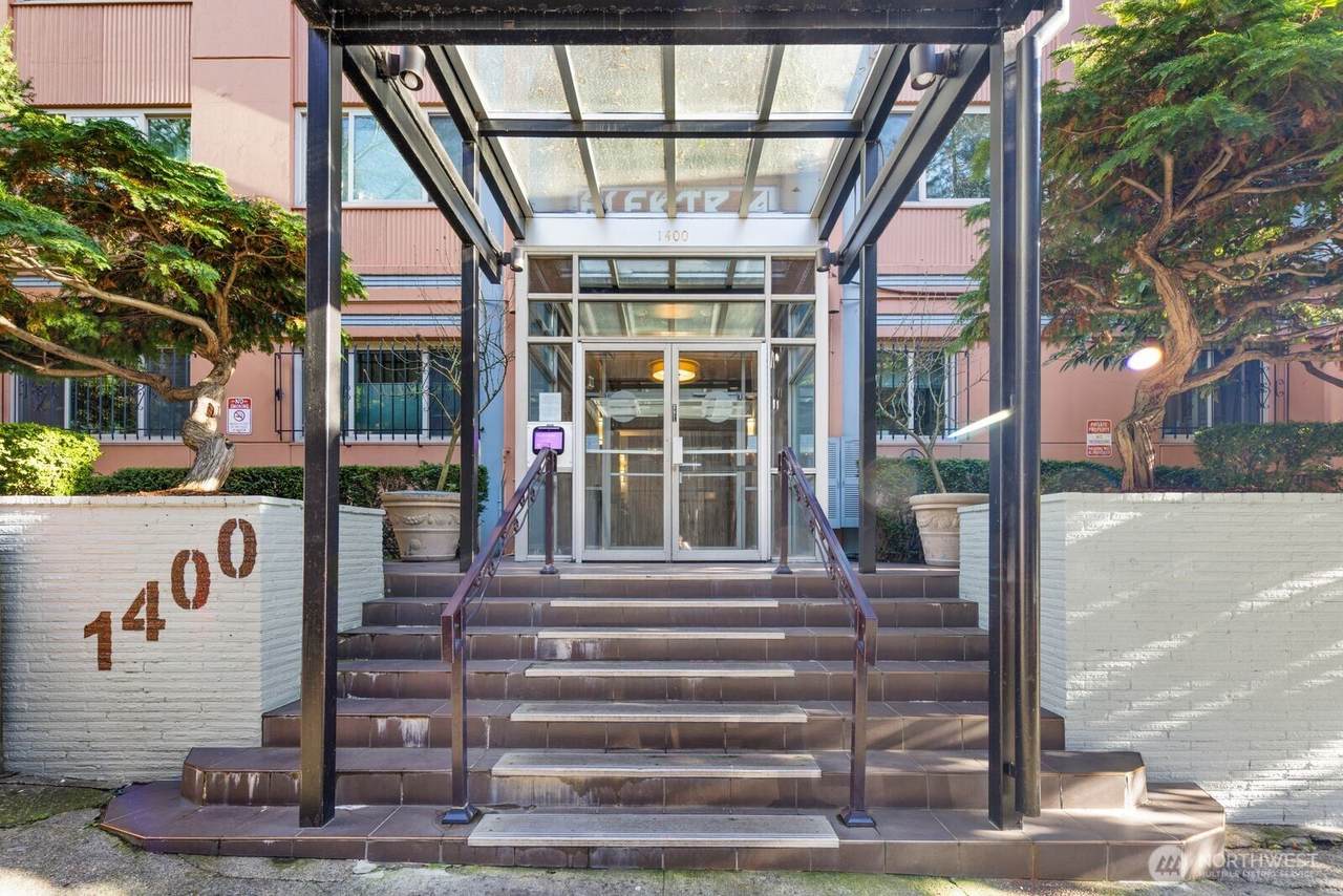 1400 Hubbell Place - Photo 1