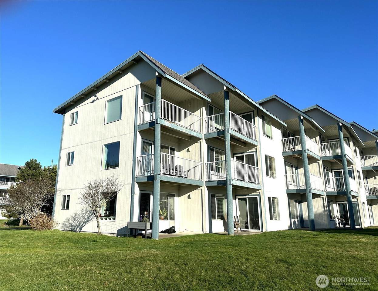 210 26th St Nw - Photo 1