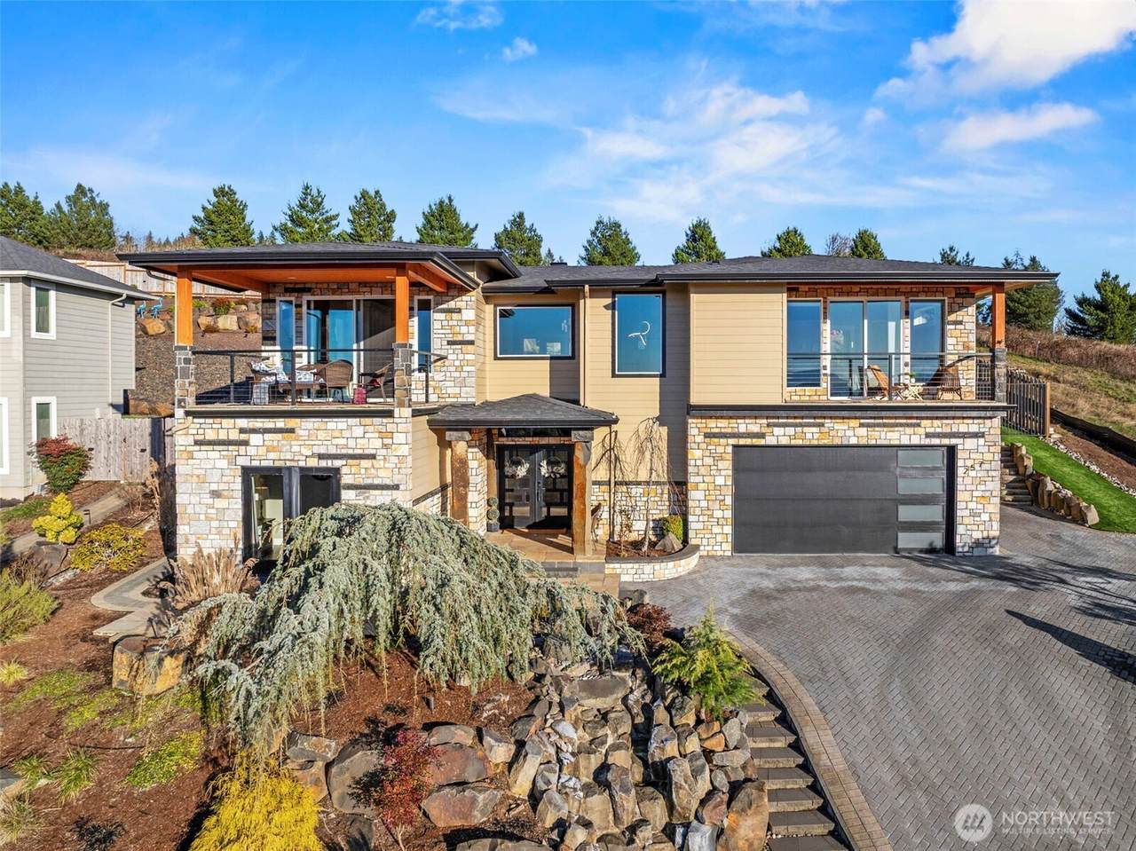 257 Curtis Drive - Photo 1