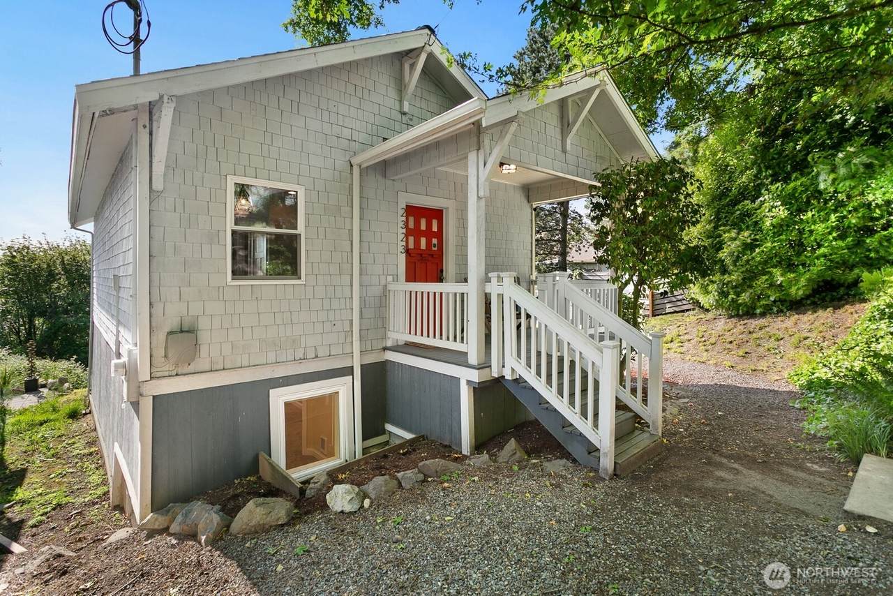 2323 12th Avenue - Photo 1