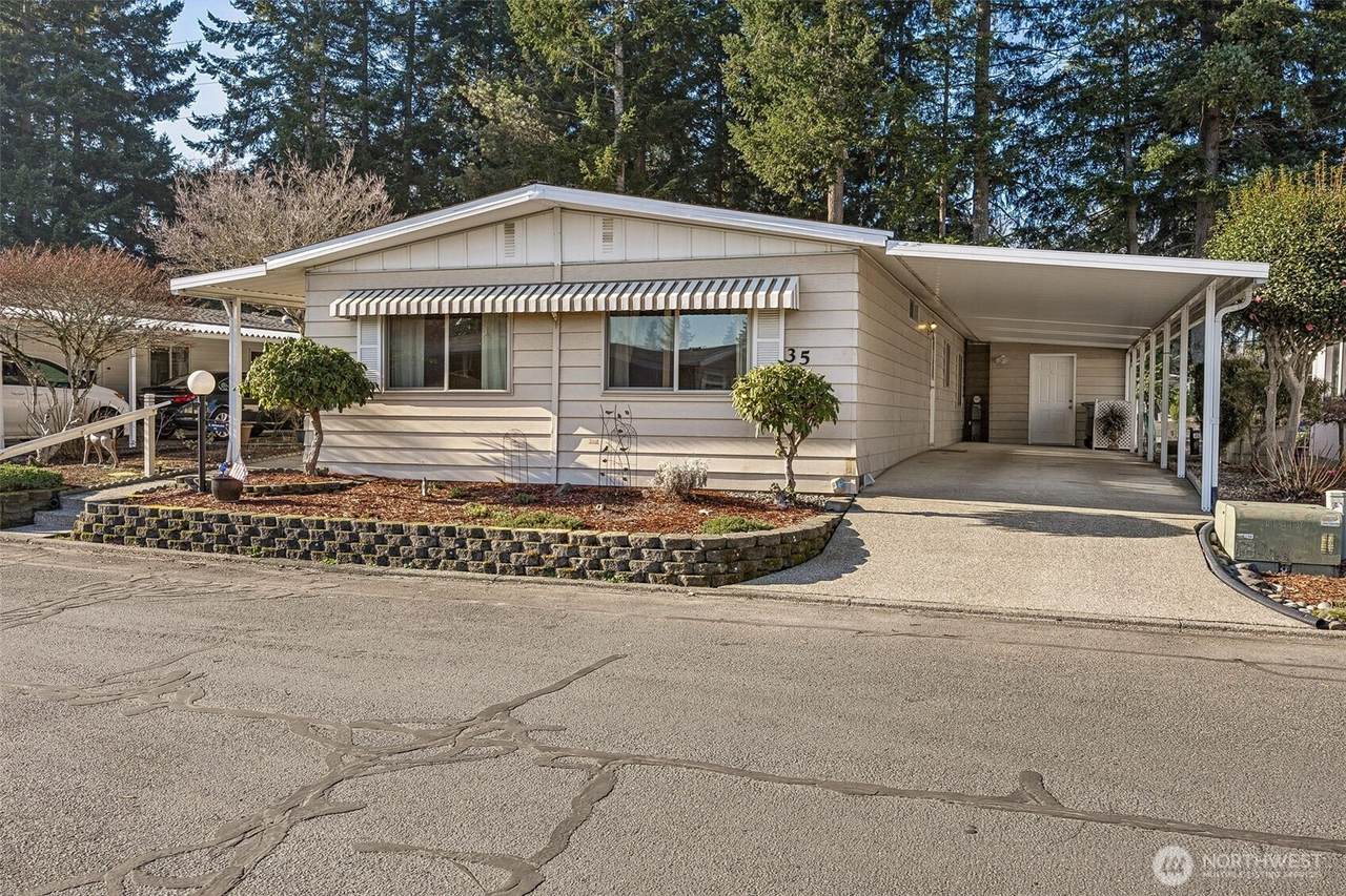 201 Union Avenue - Photo 1