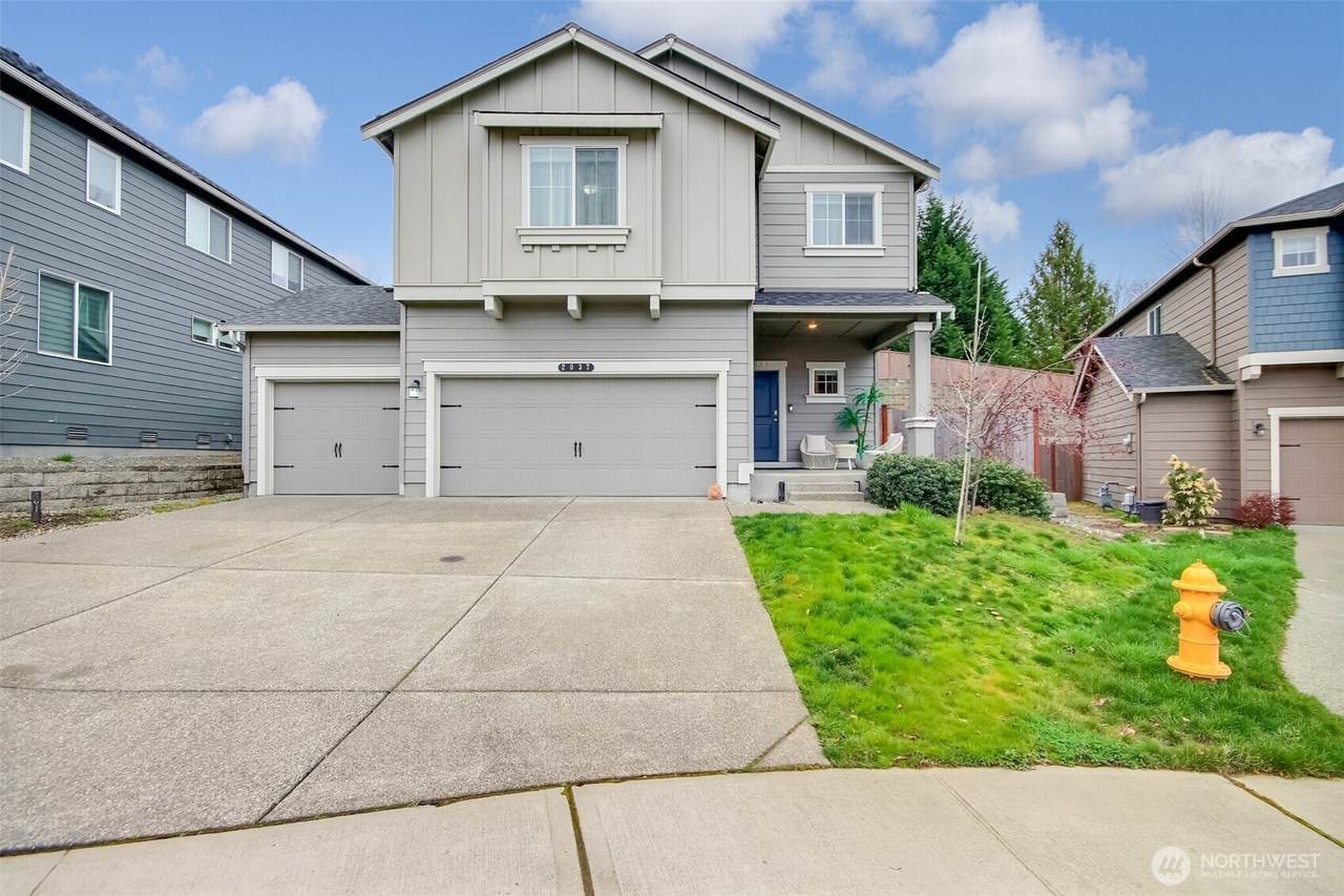 2037 81ST Avenue - Photo 1