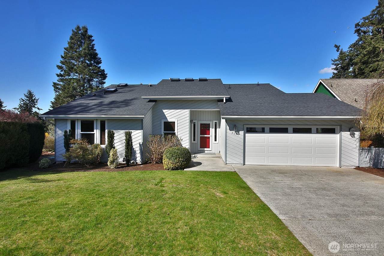 2471 Soundview Drive - Photo 1