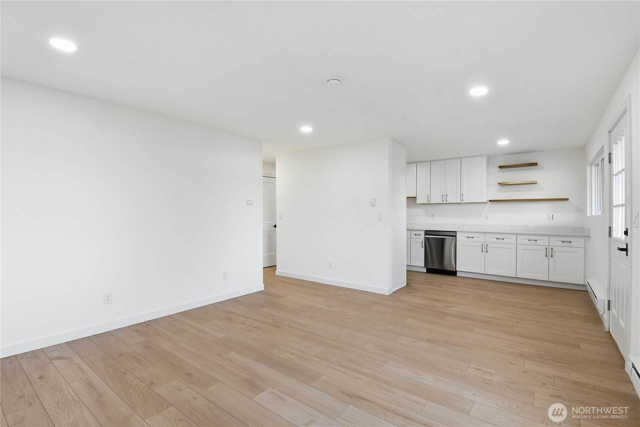 https://bt-photos.global.ssl.fastly.net/nwmls/1280_boomver_1_2472062-1.jpg