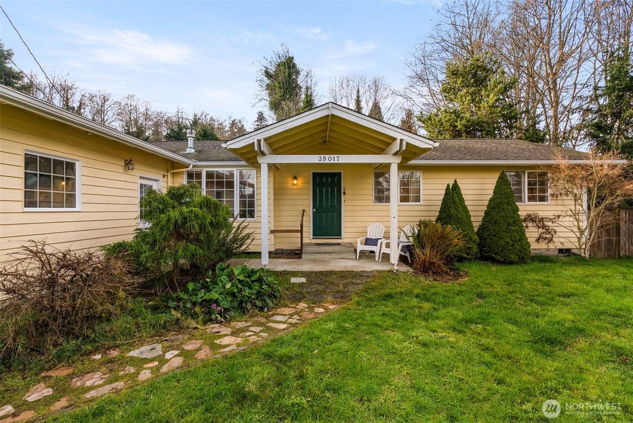 39017 Sherlind Drive - Photo 1