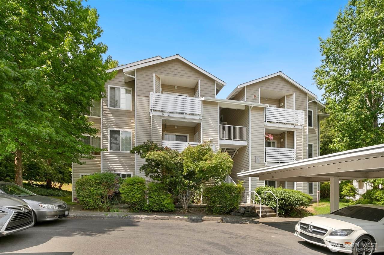 801 Rainier Avenue - Photo 1