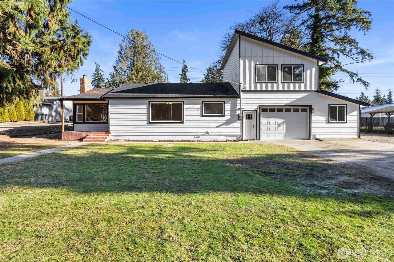 7003 44th Avenue - Photo 1
