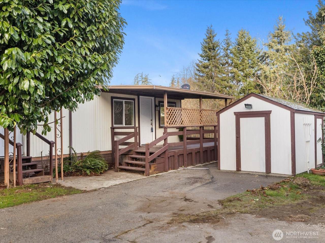11510 Riverside Drive - Photo 1