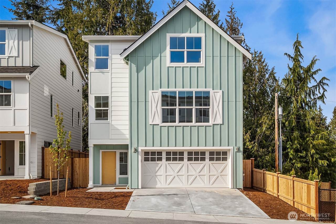 17 160th Place - Photo 1