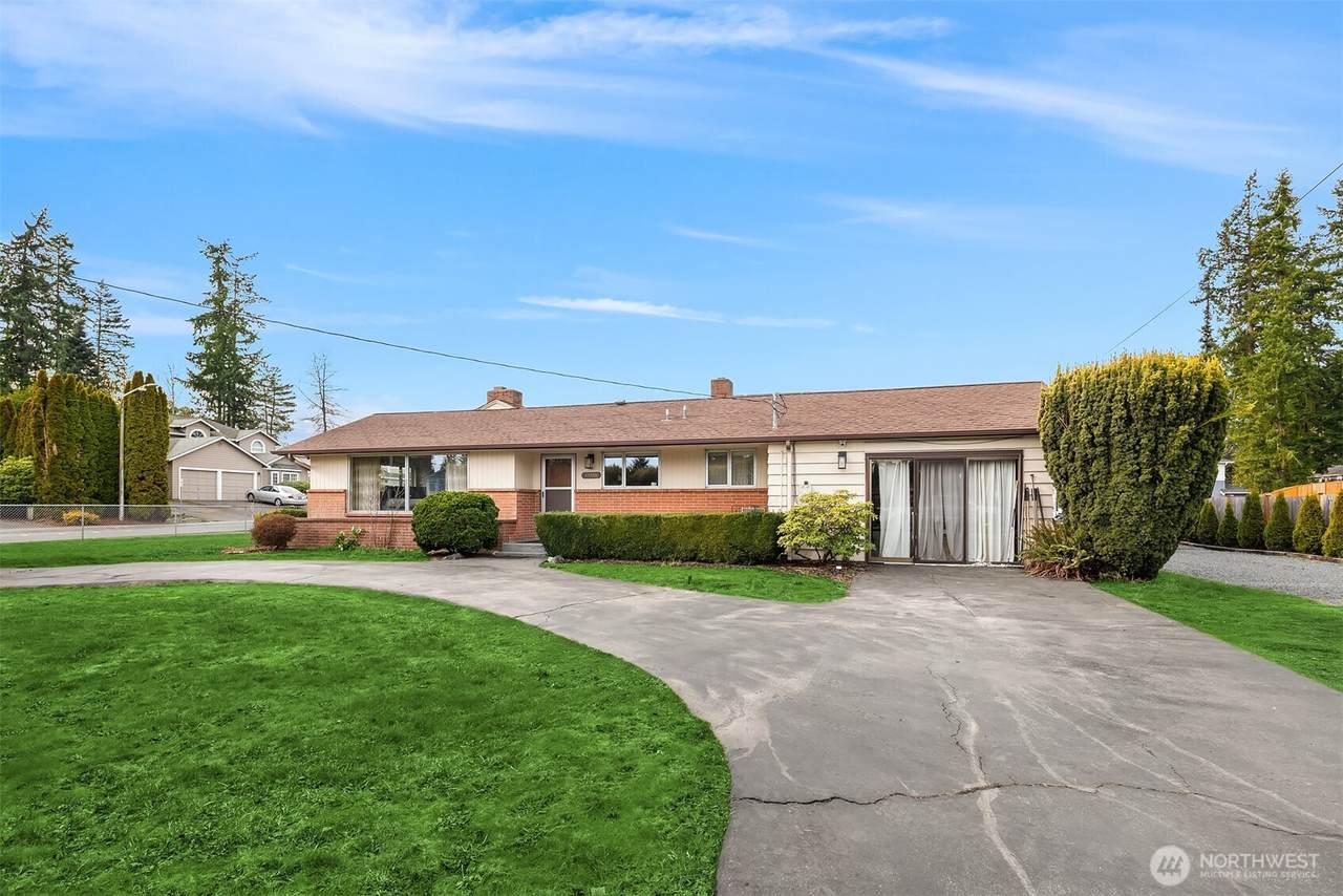 15928 56th Avenue - Photo 1