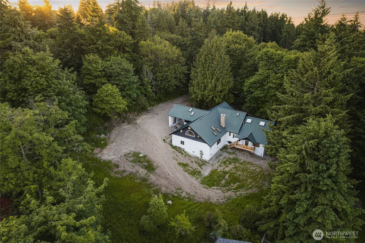 4706 64th Street - Photo 1