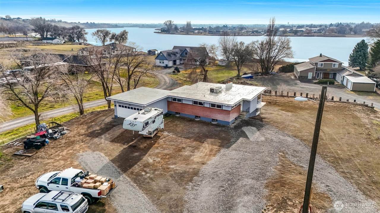 8061 Valley Road - Photo 1