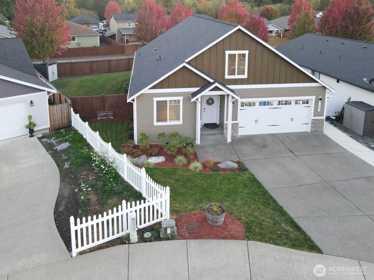 209 Fenway Court - Photo 1