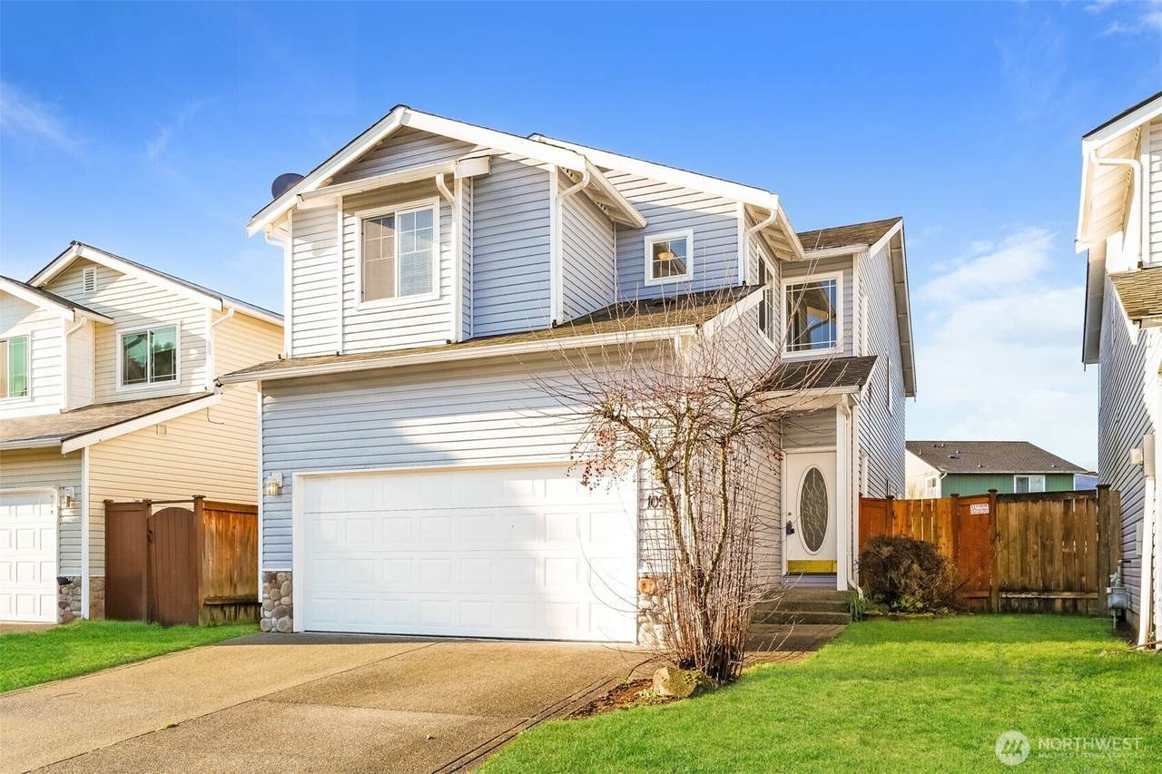 10907 185th Avenue - Photo 1