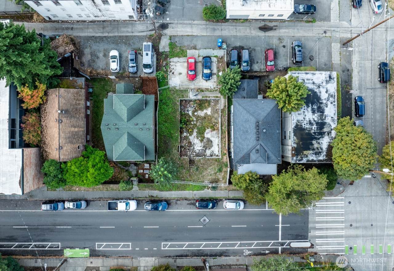 5043 11th Avenue - Photo 1