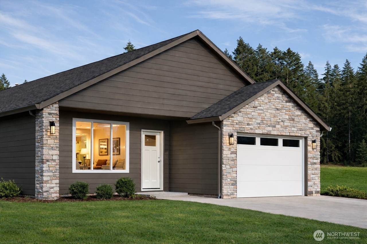 628 Prominence Street - Photo 1