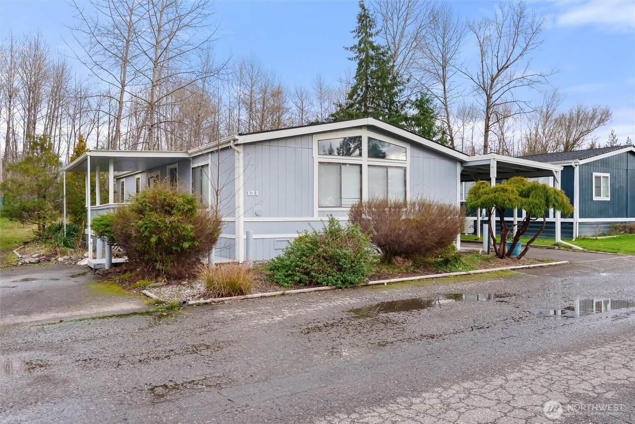 28000 142nd Place - Photo 1