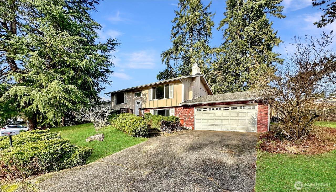 7910 Husky Way - Photo 1