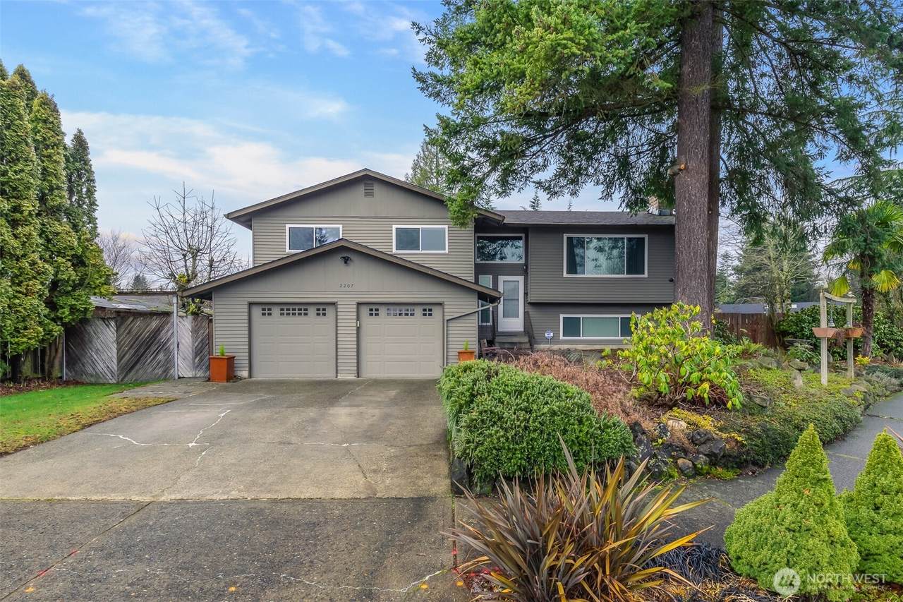 2207 Bremerton Avenue - Photo 1