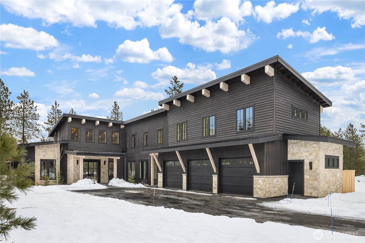 451 Southern Star Lane - Photo 1