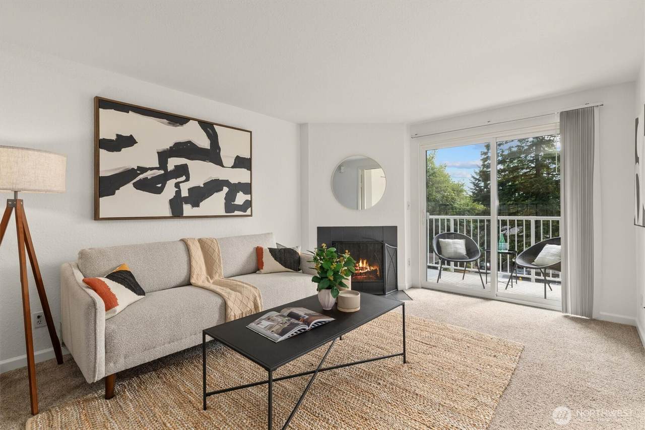 9484 Redmond-Woodinville Road - Photo 1