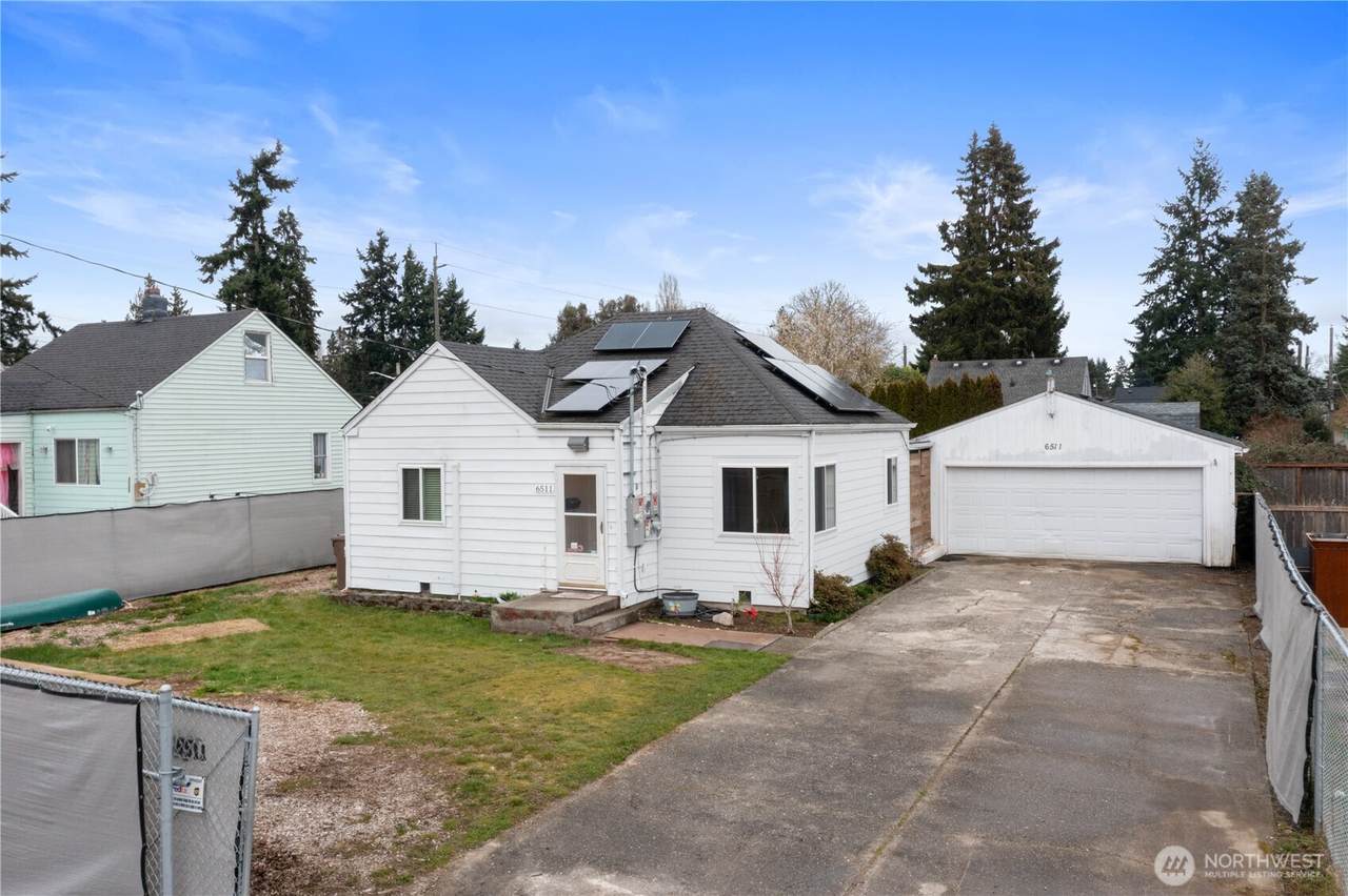 6511 Bell - Photo 1