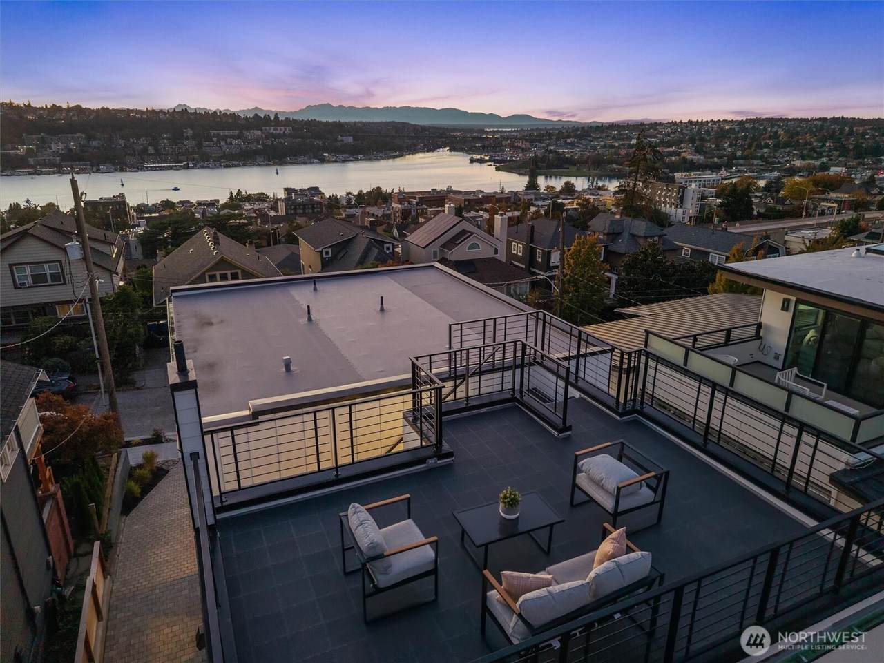 2214 Broadway - Photo 1